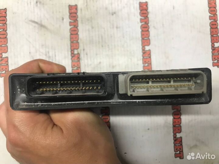 Triumph street triple R 675 07-12 коммутатор