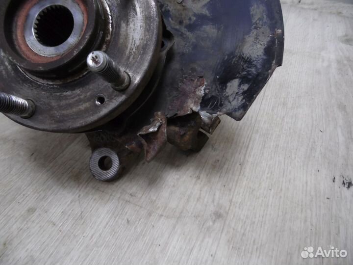 Кулак поворотный передний левый Hyundai ix35 2010