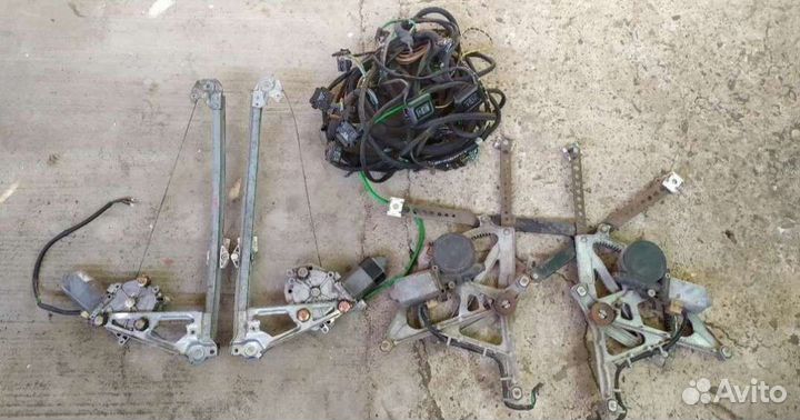 Стеклоподъемники электр комплект Мерседес 190