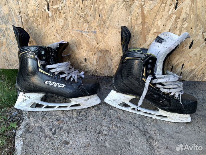 Коньки хоккейные 44 размер 9D Bauer 2S