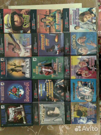 Книги.Детективы и триллеры