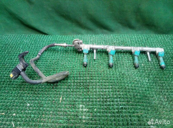 Топливная рампа с форсунками Toyota Rav4 30 ACA3#