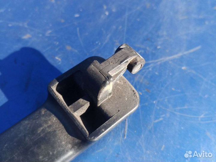 Ручка двери задняя правая Volkswagen Passat B3