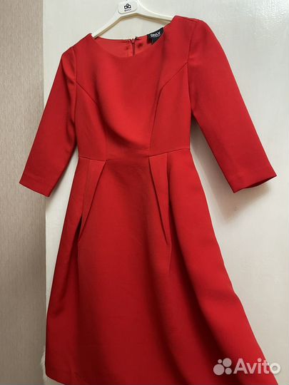 Платье красное