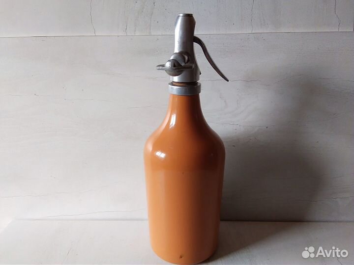 Сифон для напитков времён СССР