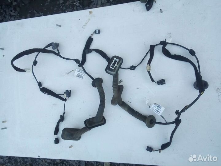 Рено Сандеро 2- Проводка двери передней