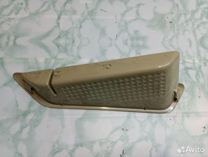 Ящик обшивки правый Volvo Fh4 D13K 2015