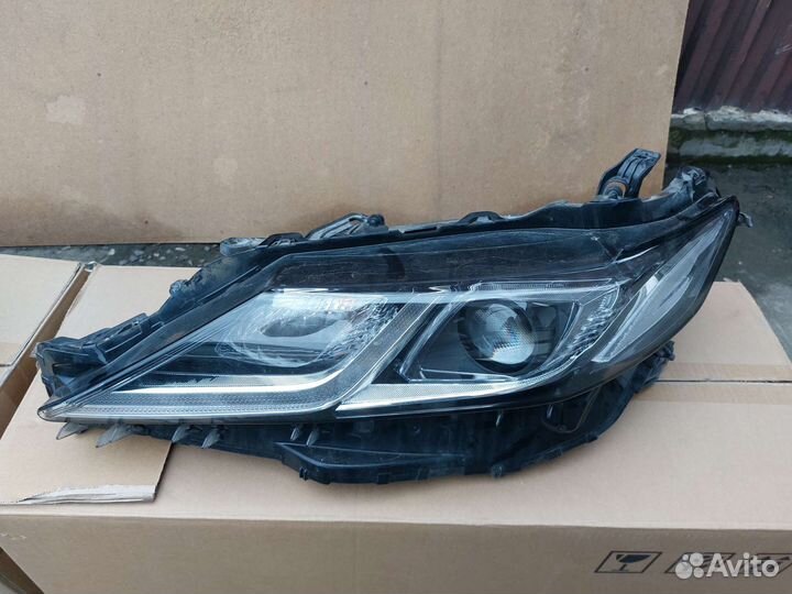 Фары от камри 70