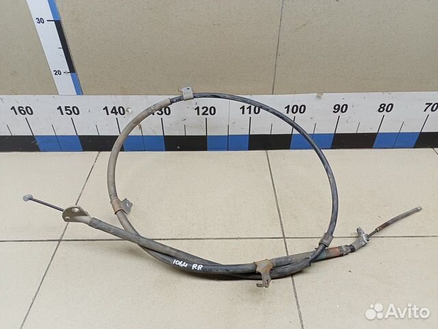 Трос стояночного тормоза правый RAV 4 2013