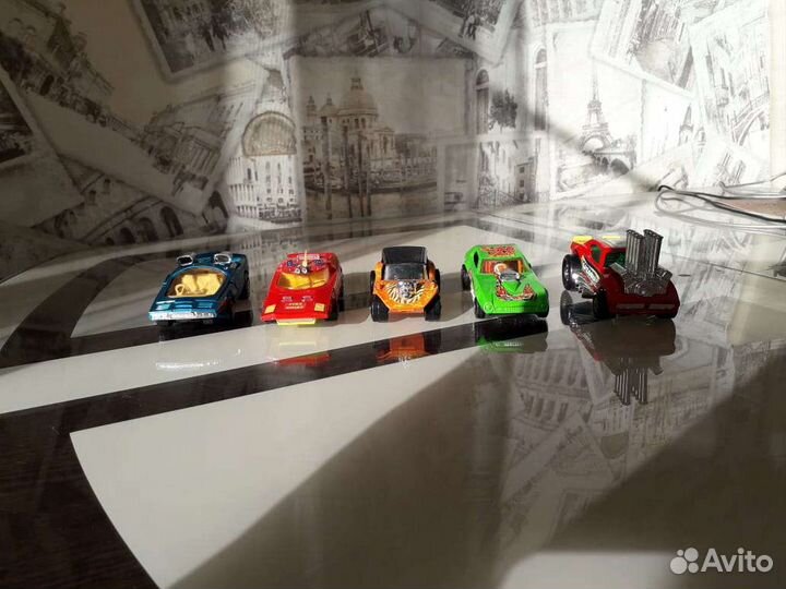 Модели машинок Matchbox
