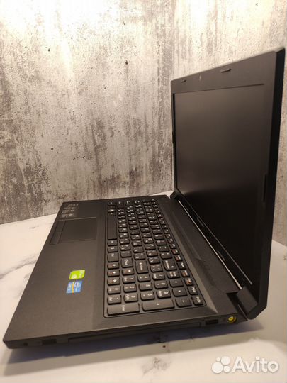 Игрoвщй lenovo c SSD/intel/15.6 Дюйма/GeForce