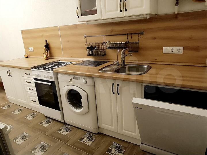 2-к. квартира, 81,8 м², 4/4 эт.