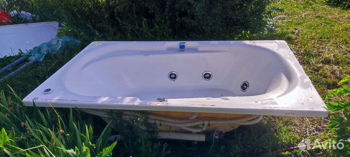 Ванная акриловая б/у