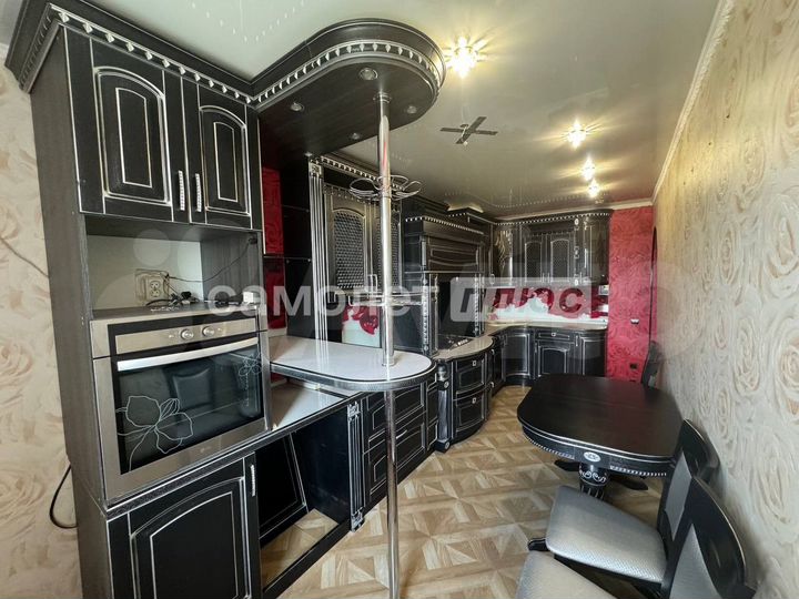 4-к. квартира, 77 м², 3/5 эт.