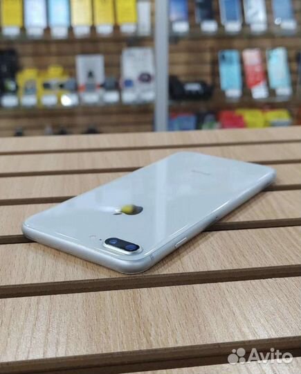 iPhone 8 Plus, 64 ГБ