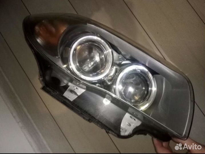 Фара ксенон BMW E87 правая