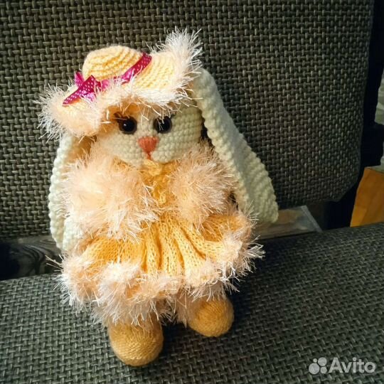 Плюшевый заяц