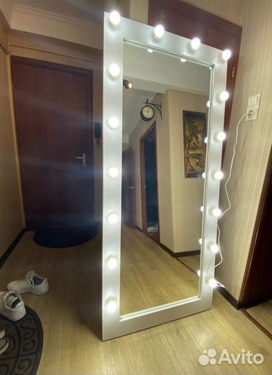 Гримерное зеркало