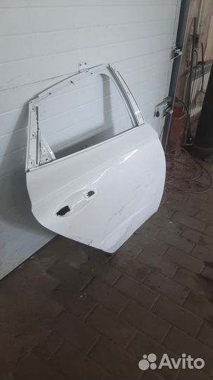 Дверь задняя правая hundai sonata 8
