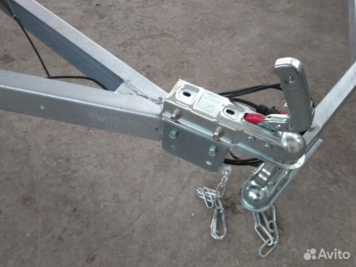 Прицеп легковой