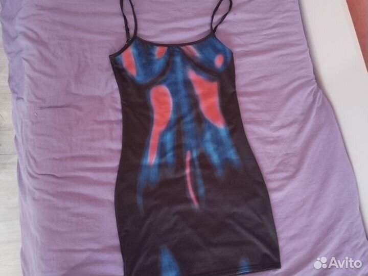 Нарядное платье в обтяжку