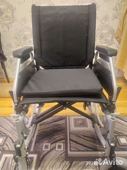 Инвалидная коляска новая