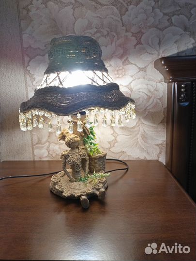 Лампа настольная