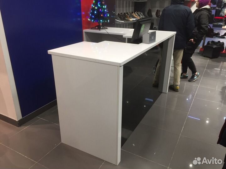 Стойка ресепшен белая глянец до 2000 мм luxury