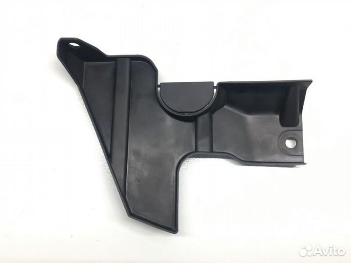 Дефлектор радиатора левый Mitsubishi Outlander 3