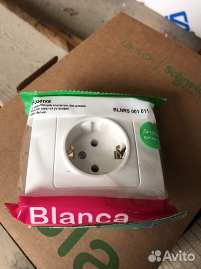 Розетка Schneider Electric серия Blanca