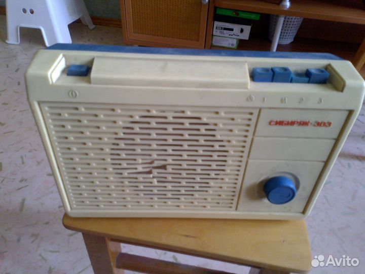 Радиоприемник трехпрограммный