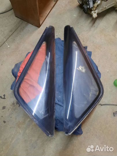 Задние боковые стёкла toyota supra A70