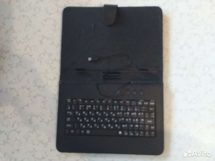 Чехол - клавиатура для планшета