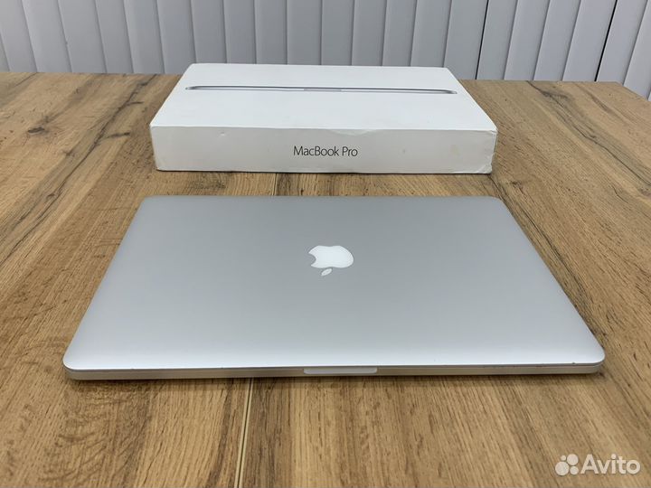 MacBook Pro 15 2016 Core i7 16 gb + Photoshop