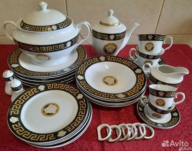 Столовый сервиз versace