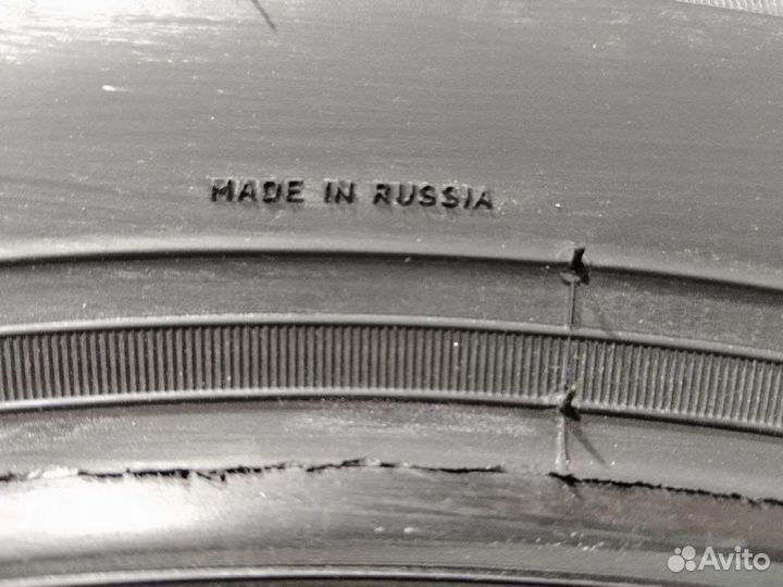 Pirelli Formula Ice 215/65 R16 98T