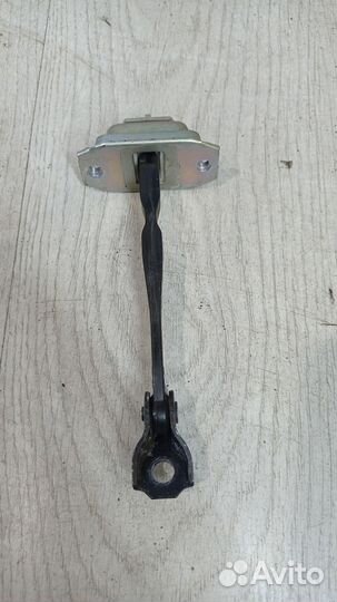 Ограничитель двери Nissan qashqai J11 Лев, Прав