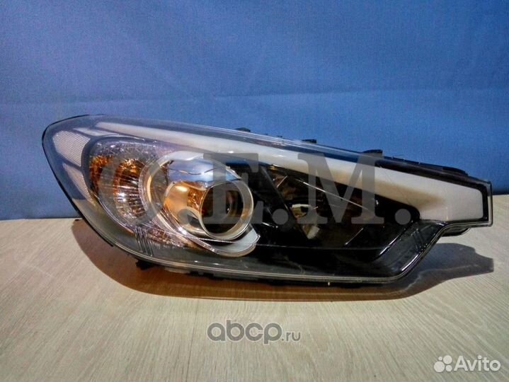 Фара левая Kia Cerato'13
