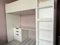Кровать-чердак Simple с письменным столом и шкафом