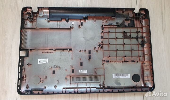 Б/у Нижняя часть корпуса- поддон Asus K541U K541UV