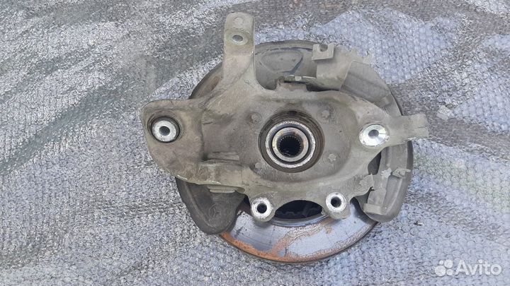 Задний правый поворотный кулак Mercedes W213 E200