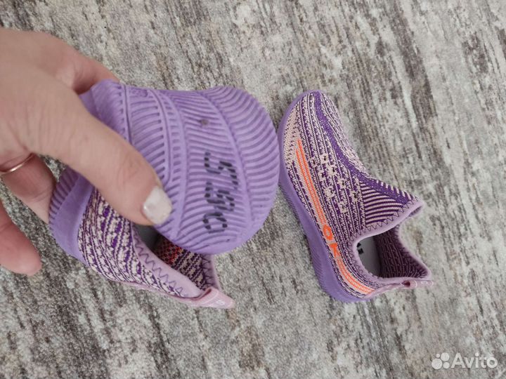 Кроссовки для девочки 28