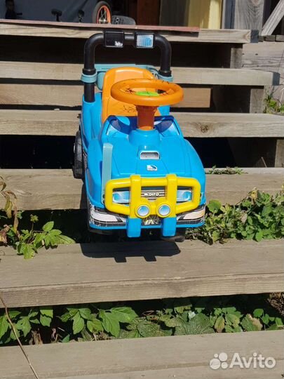 Машинка-каталка