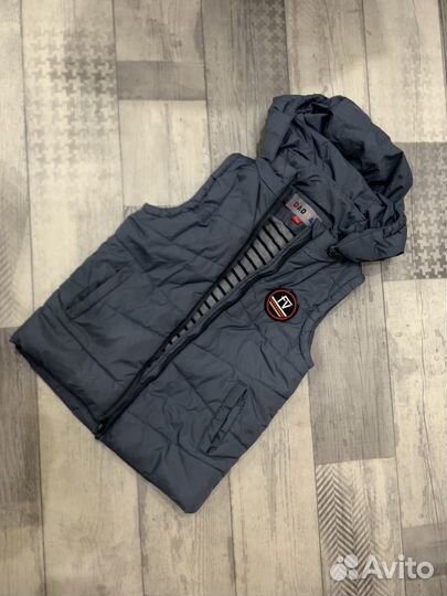 Жилетка утепленная для мальчика