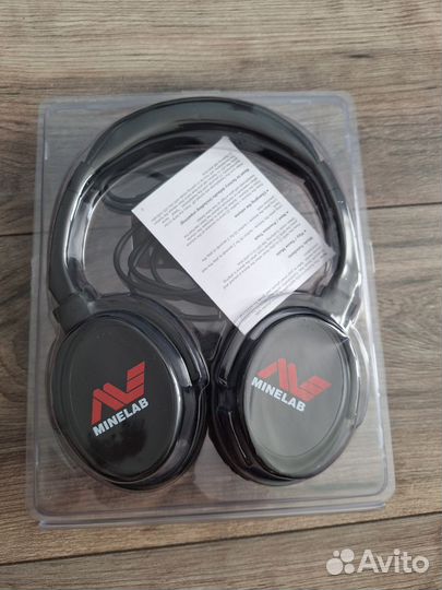 Беспроводные наушники Minelab ML80