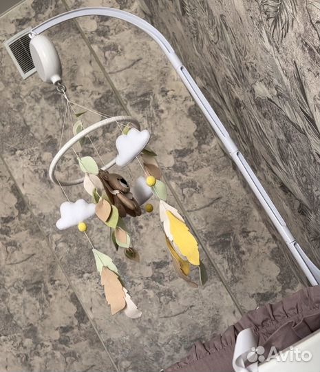 Детский мобиль в кроватку музыкальный