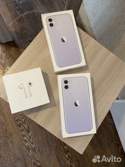 Телефон iPhone 11 коробка