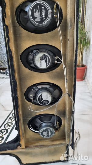 Колонки с полкой
