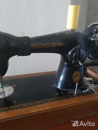 Швейная машина Подольск ручная