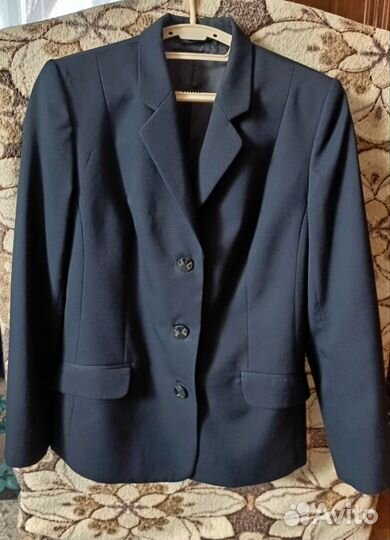 Офисный костюм тройка